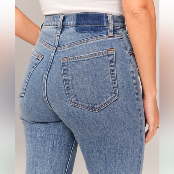 A&F Curve Love Ultra High Rise Jeans NWT Size:34S, NWT - Picture 3 of 5